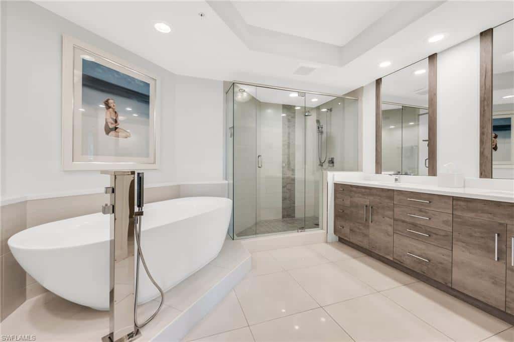455 Cove Tower Dr #304, Naples, photo 9