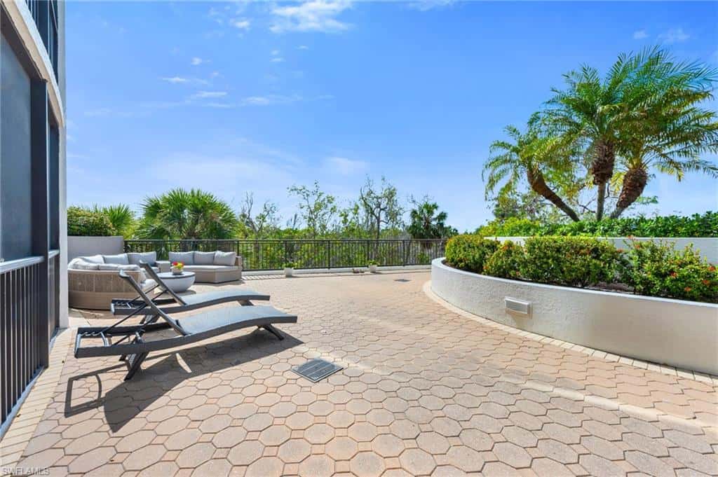455 Cove Tower Dr #304, Naples, photo 19