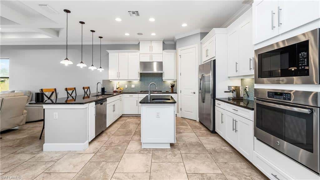 8591 Maggiore Ct, Naples, photo 10