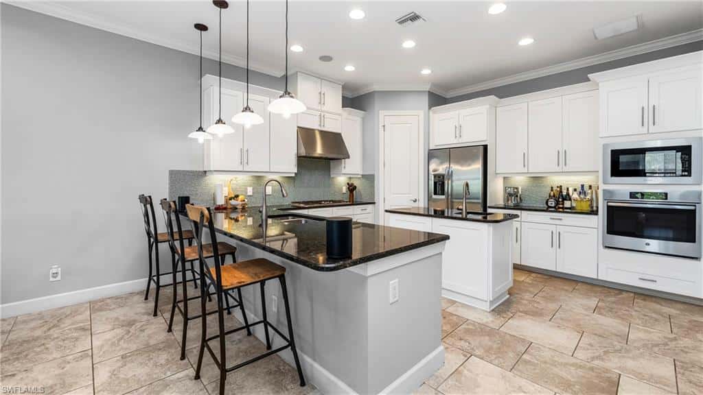 8591 Maggiore Ct, Naples, photo 11