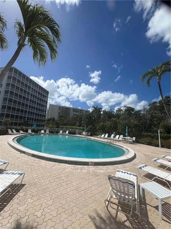 3 Bluebill Ave #207, Naples, photo 6