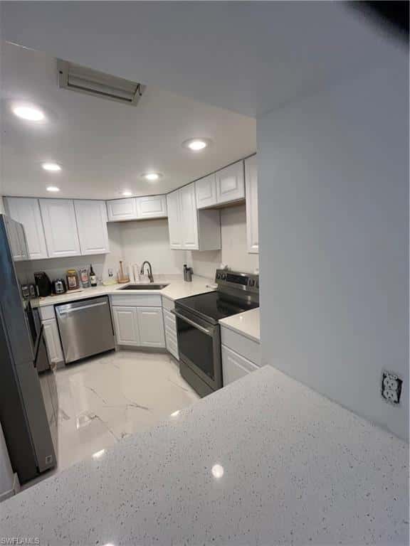 3 Bluebill Ave #207, Naples, photo 25