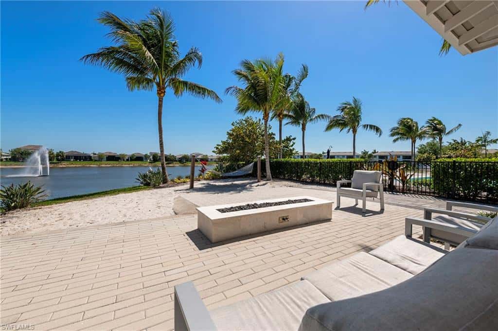 8897 Redonda Dr, Naples, photo 34