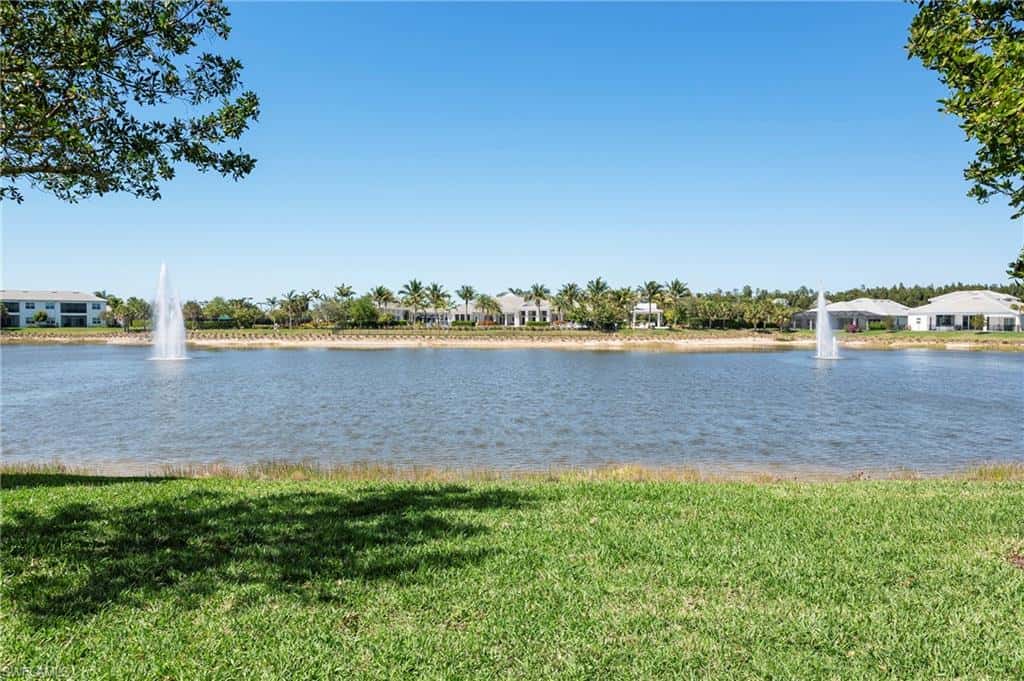 8897 Redonda Dr, Naples, photo 4