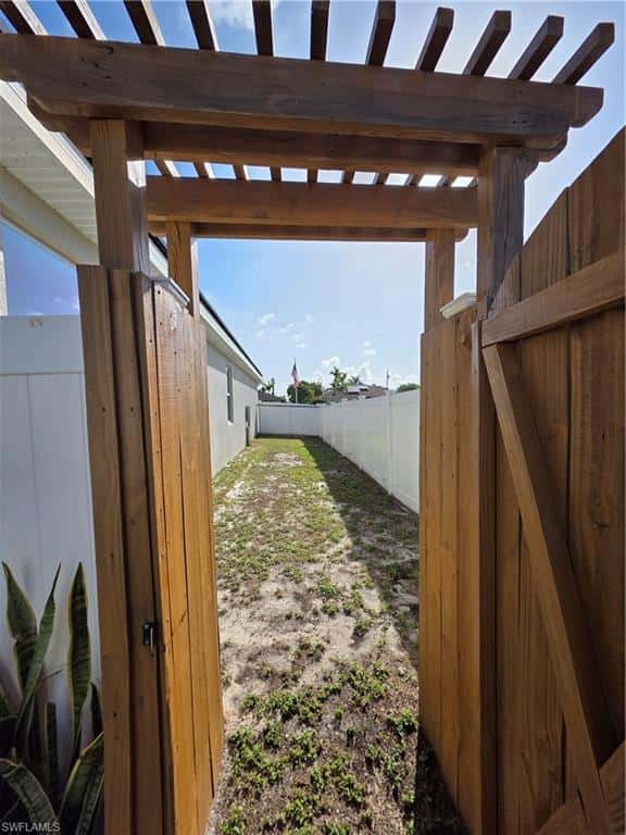 4102 14th Pl, Cape Coral, photo 41