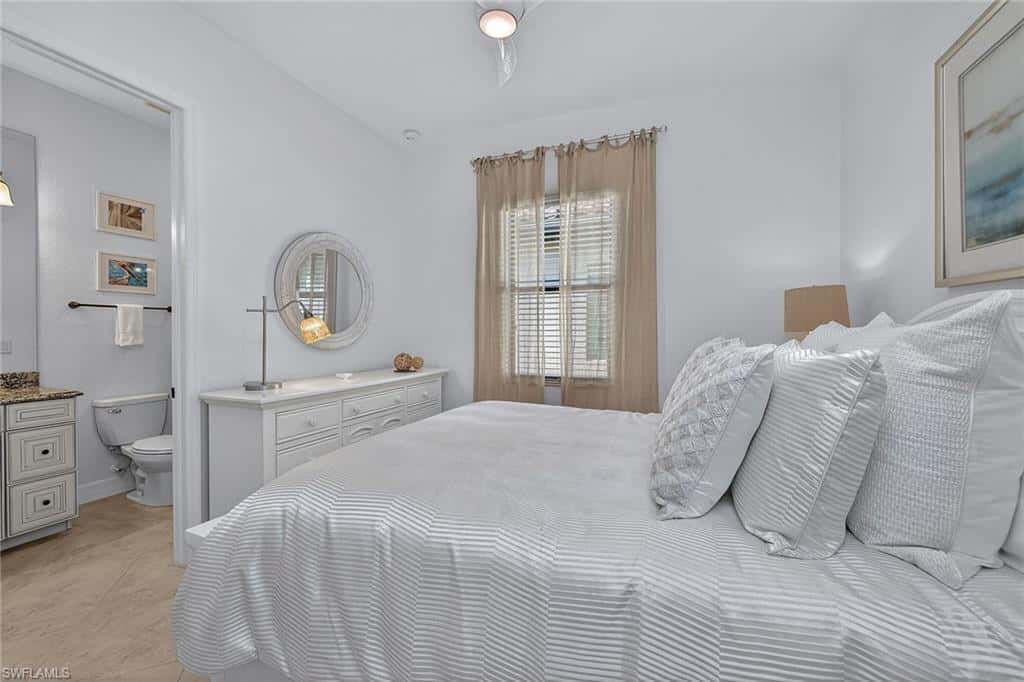 3001 Aviamar Cir, Naples, photo 16