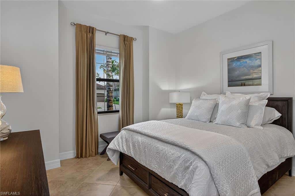 3001 Aviamar Cir, Naples, photo 18