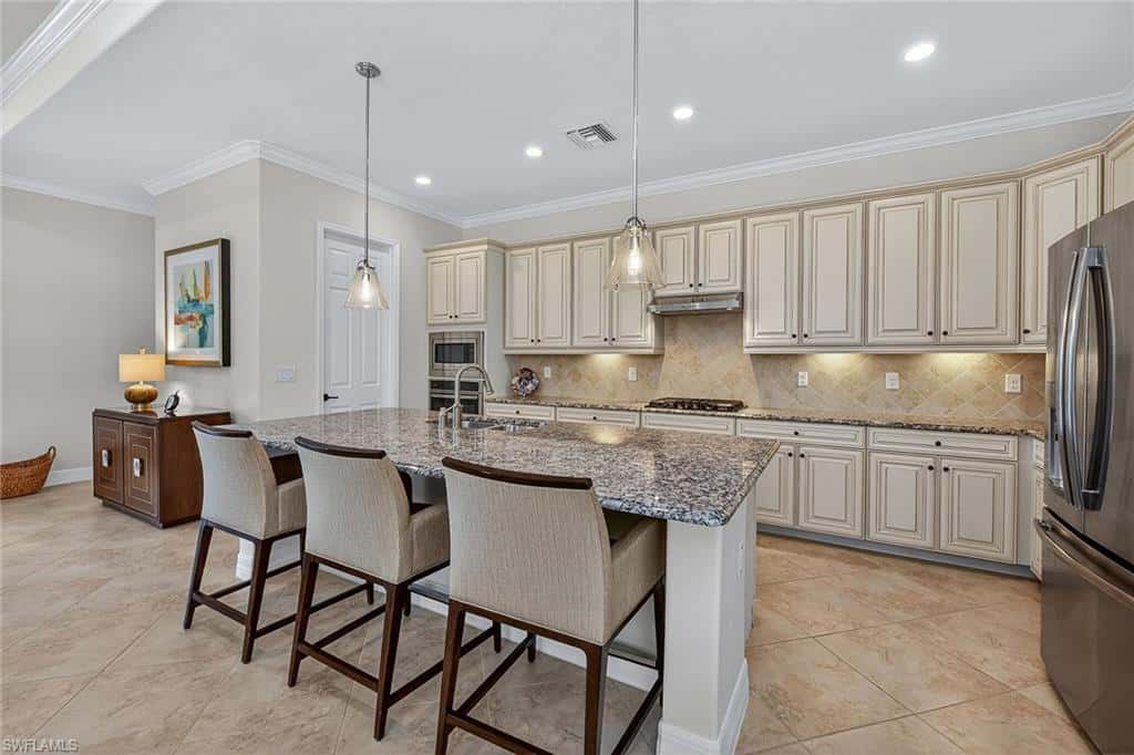 3001 Aviamar Cir, Naples, photo 8
