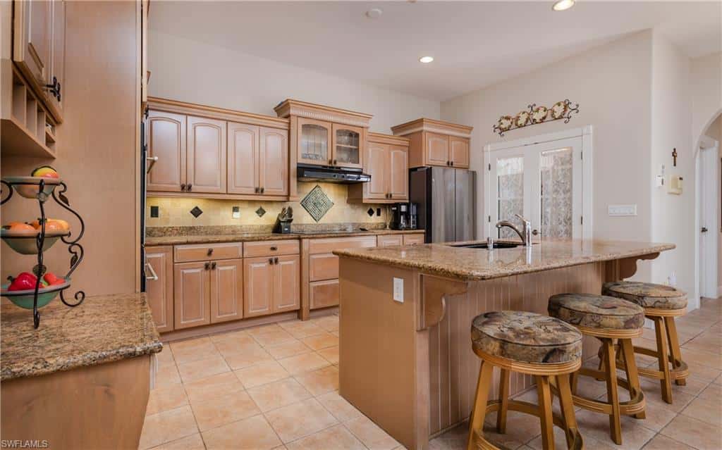 2374 Coral Point Dr, Cape Coral, photo 7