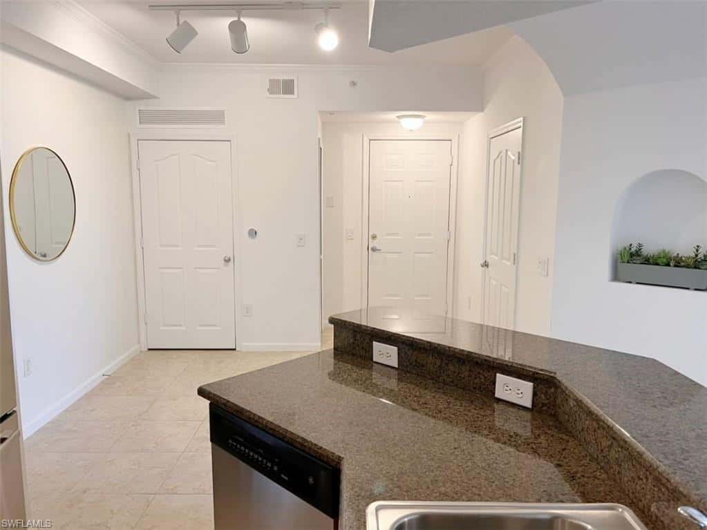 13000 Positano Cir #305, Naples, photo 8