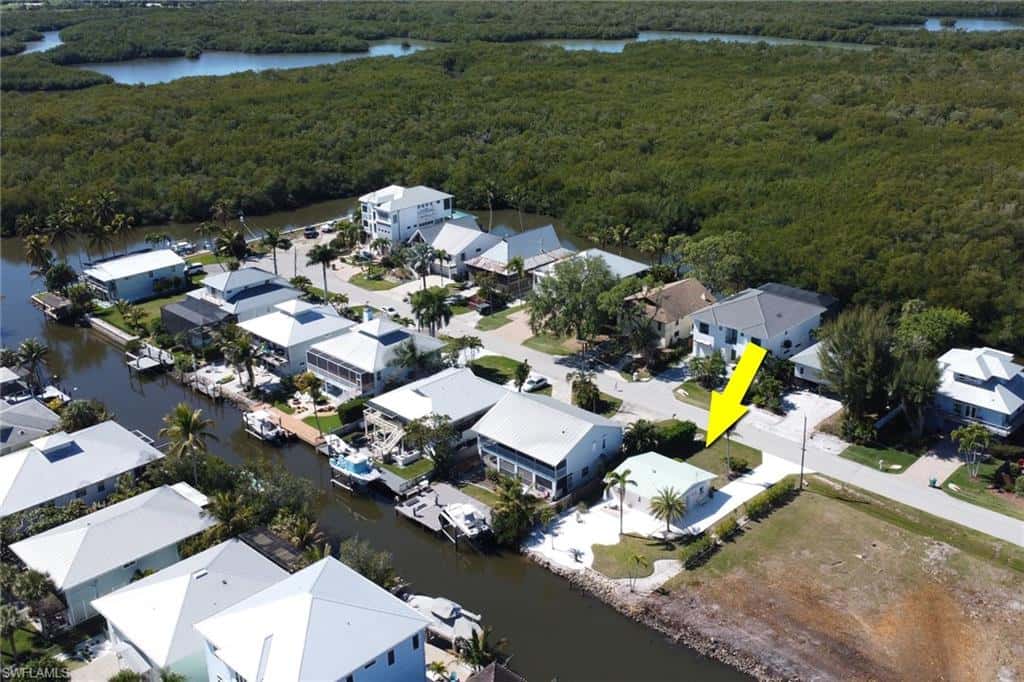 1290 Venetian Way, Naples, photo 42