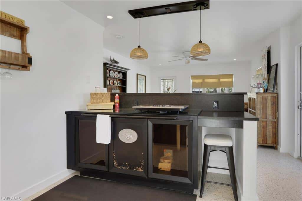 1290 Venetian Way, Naples, photo 17