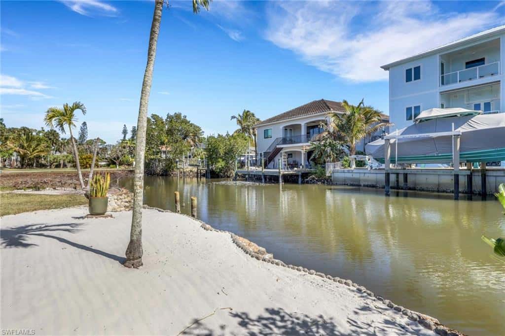 1290 Venetian Way, Naples, photo 36