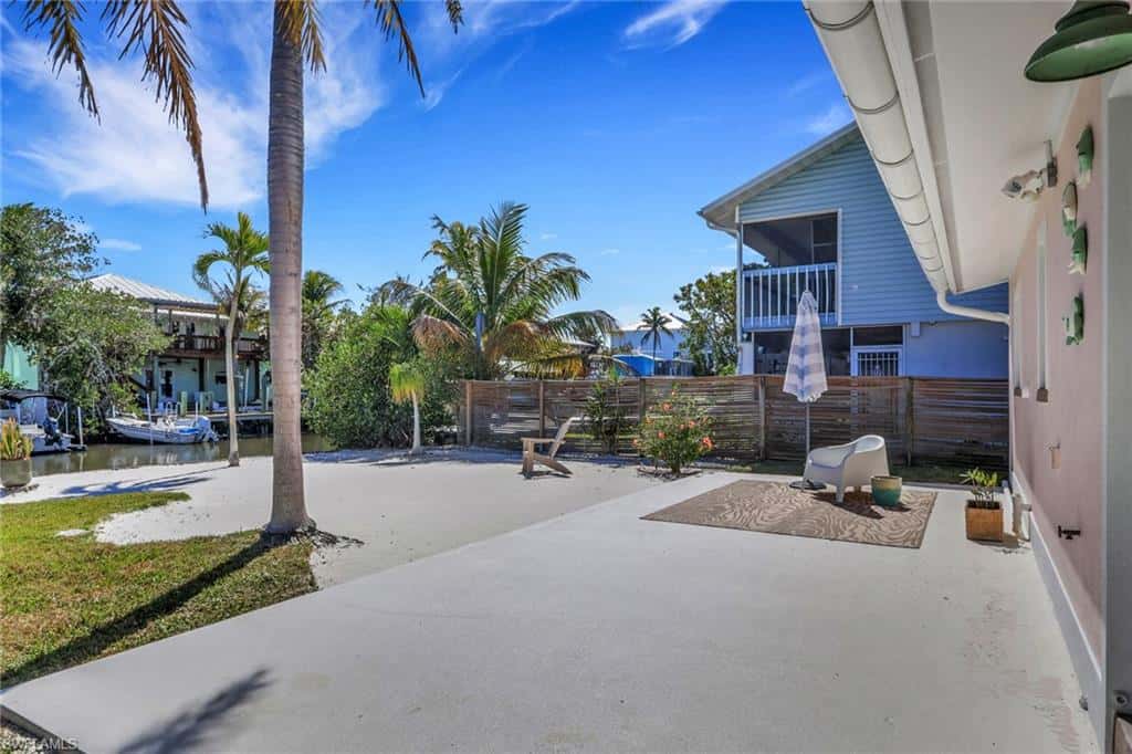 1290 Venetian Way, Naples, photo 38