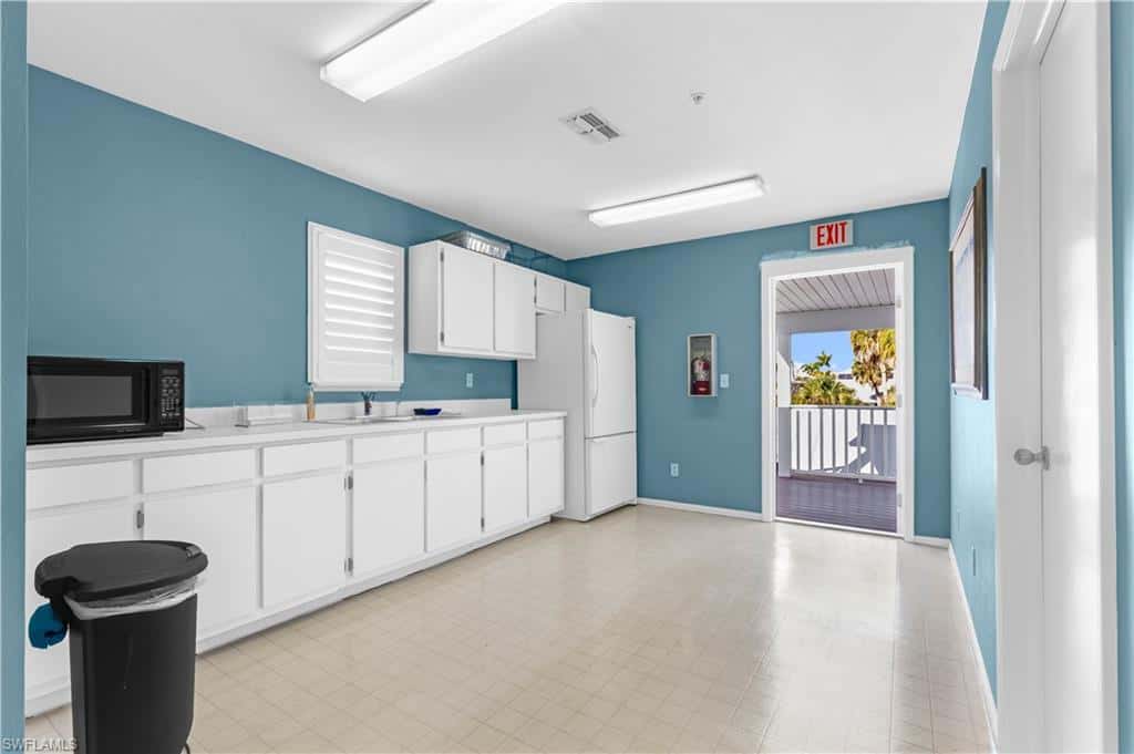 345 Mango St #406, Fort Myers Beach, photo 44