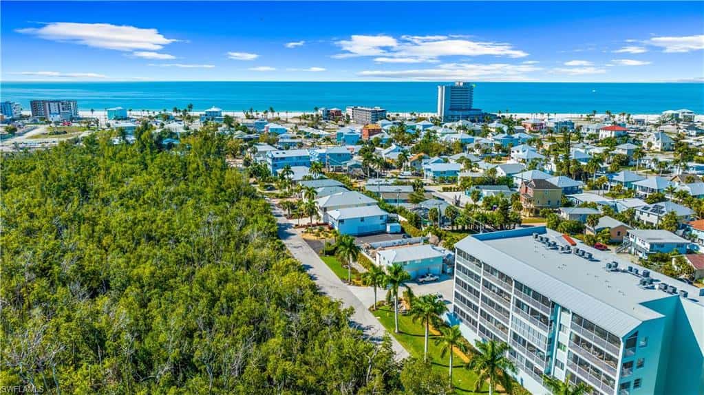 345 Mango St #406, Fort Myers Beach, photo 5