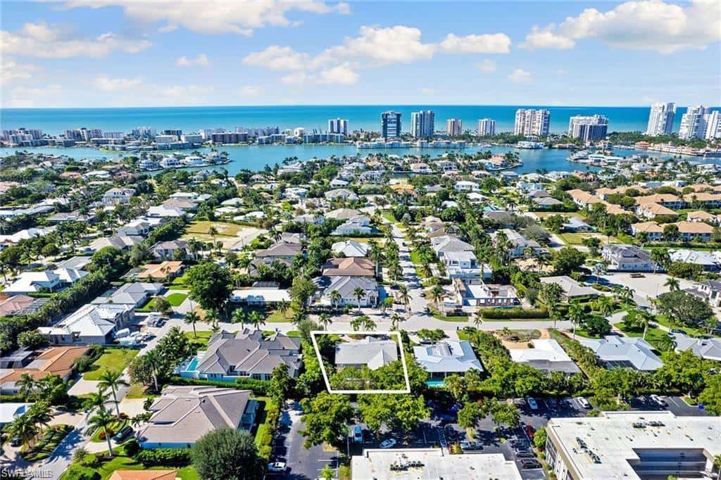 3720 Parkview Way, Naples, photo 29
