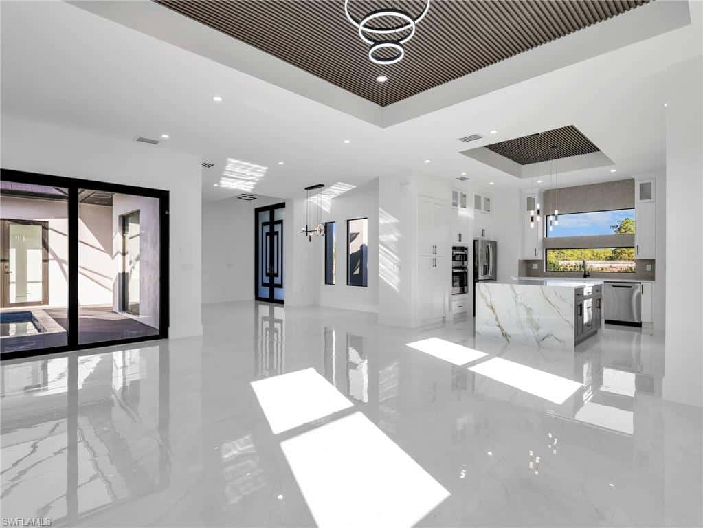 910 Golden Gate Blvd, Naples, photo 12