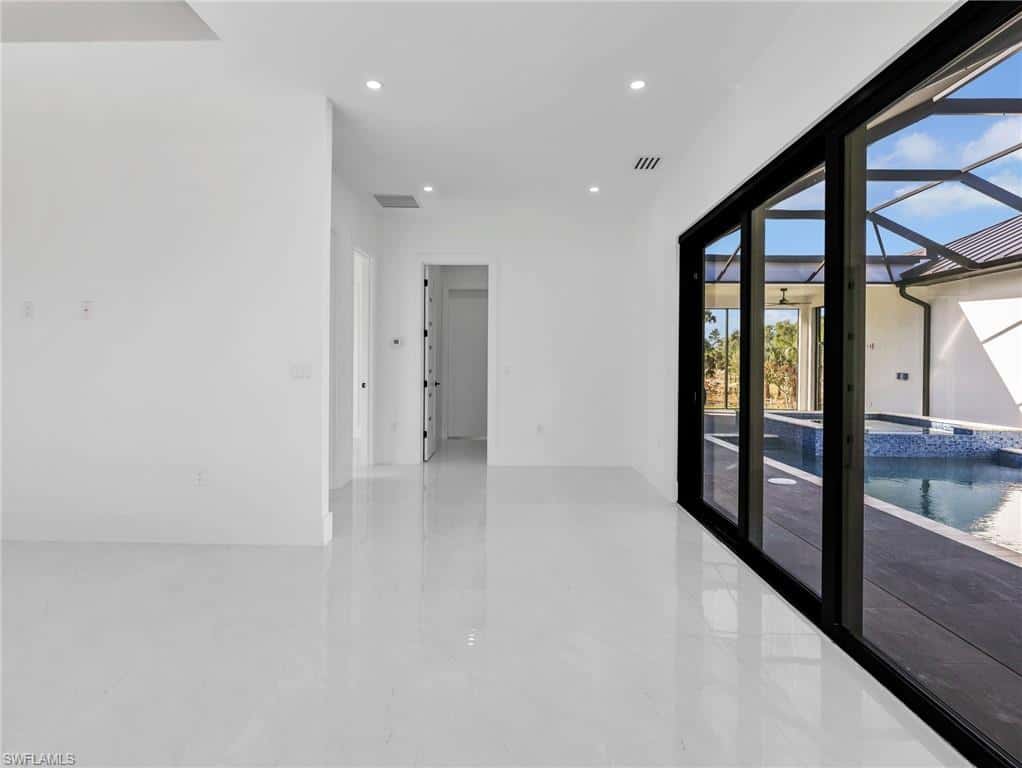 910 Golden Gate Blvd, Naples, photo 22