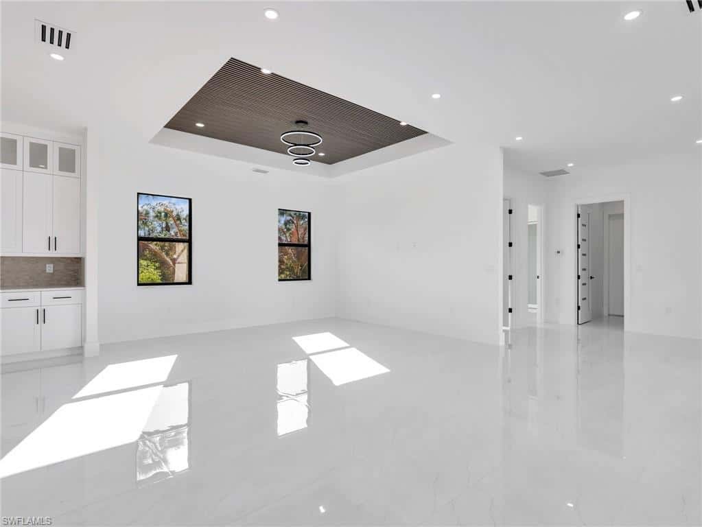 910 Golden Gate Blvd, Naples, photo 11