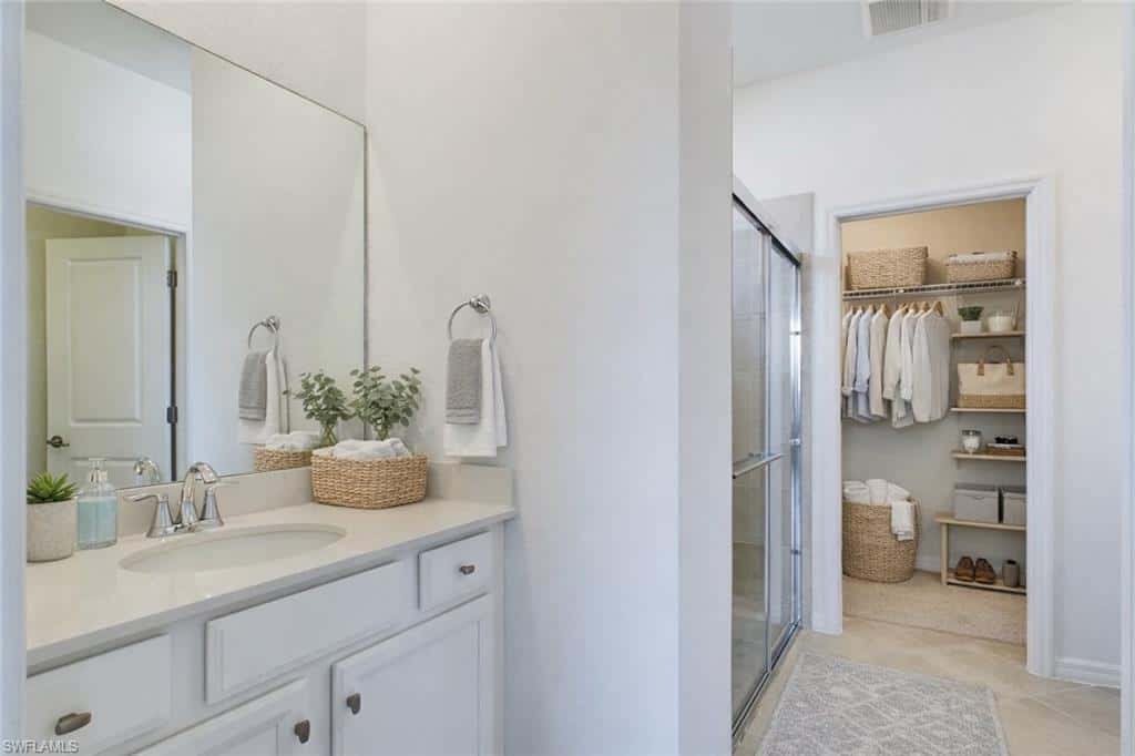2681 Vine Ave, Naples, photo 9