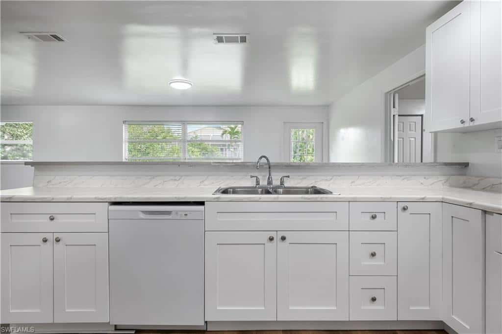 27255 Belle Rio Dr, Bonita Springs, photo 6