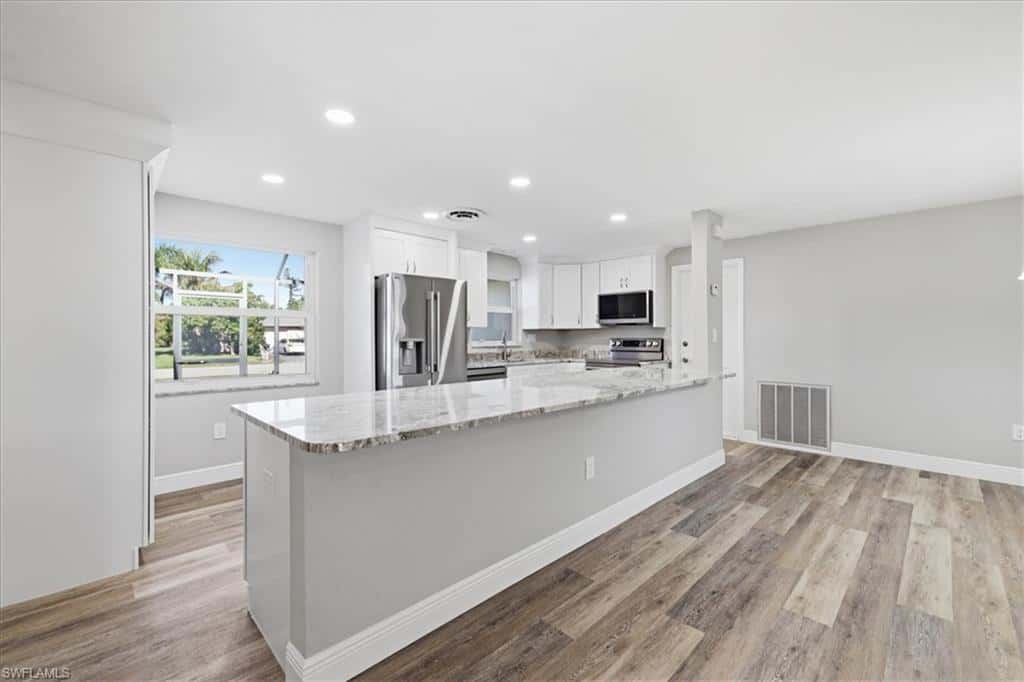 5051 Fairfield Dr, Fort Myers, photo 7