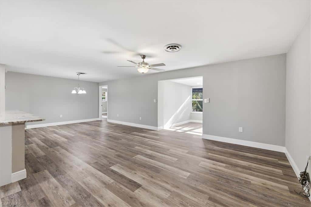 5051 Fairfield Dr, Fort Myers, photo 4