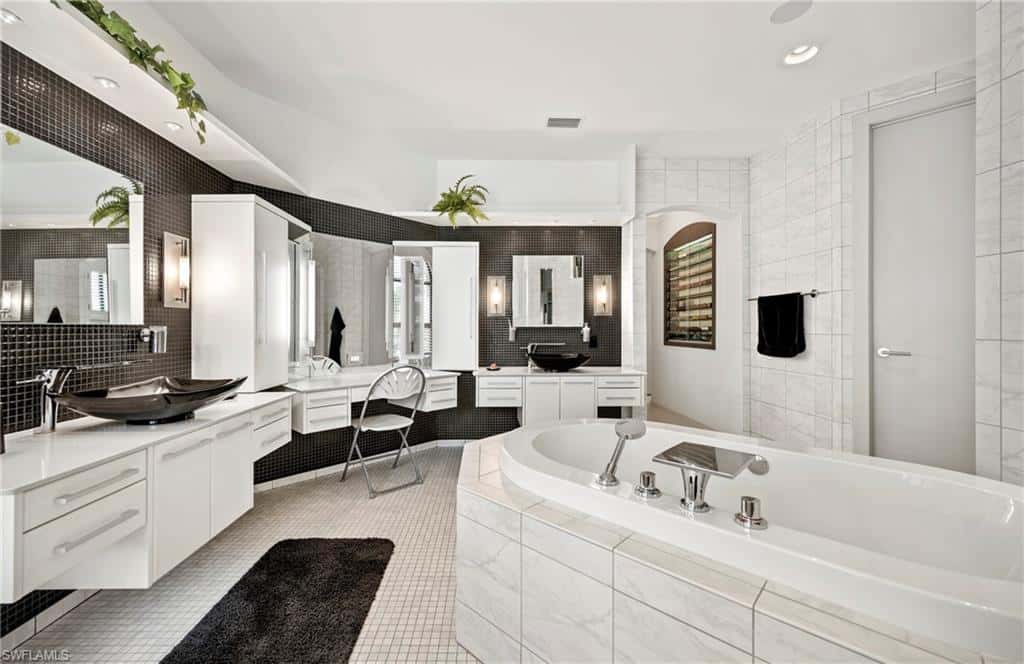 4944 Normandy Ct, Cape Coral, photo 16