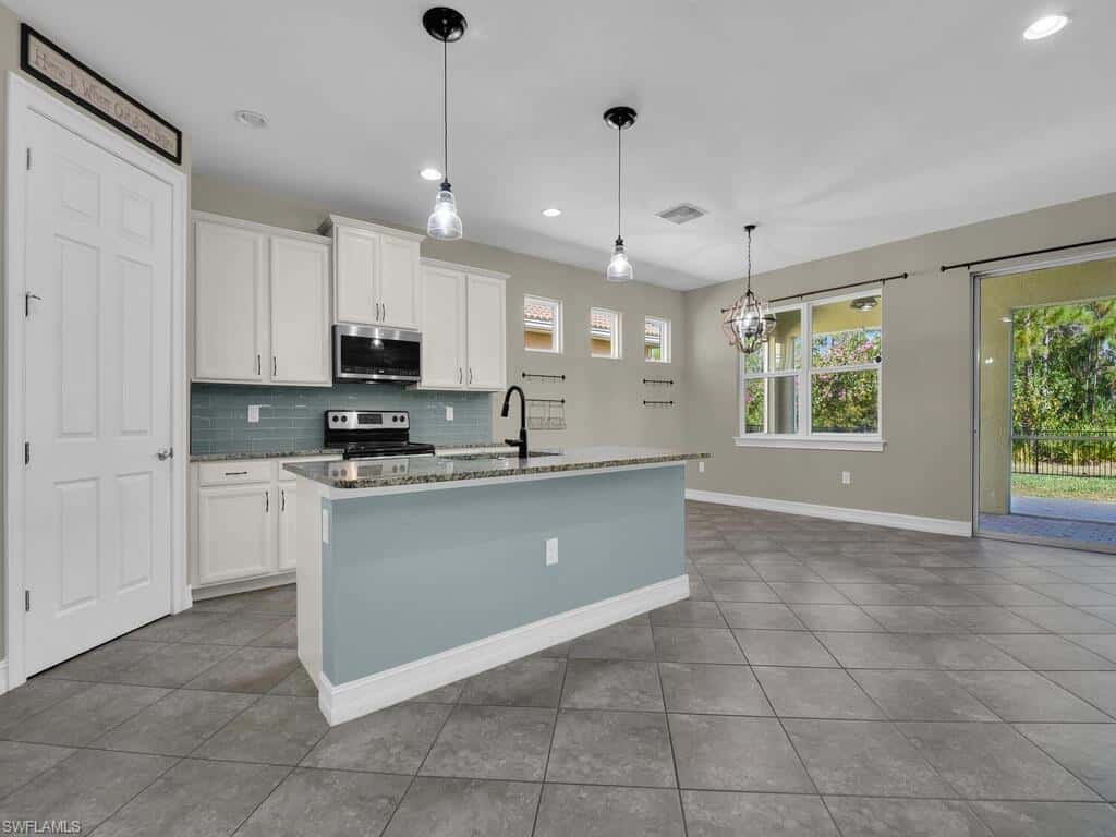 4211 Dutchess Park Rd, Fort Myers, photo 6