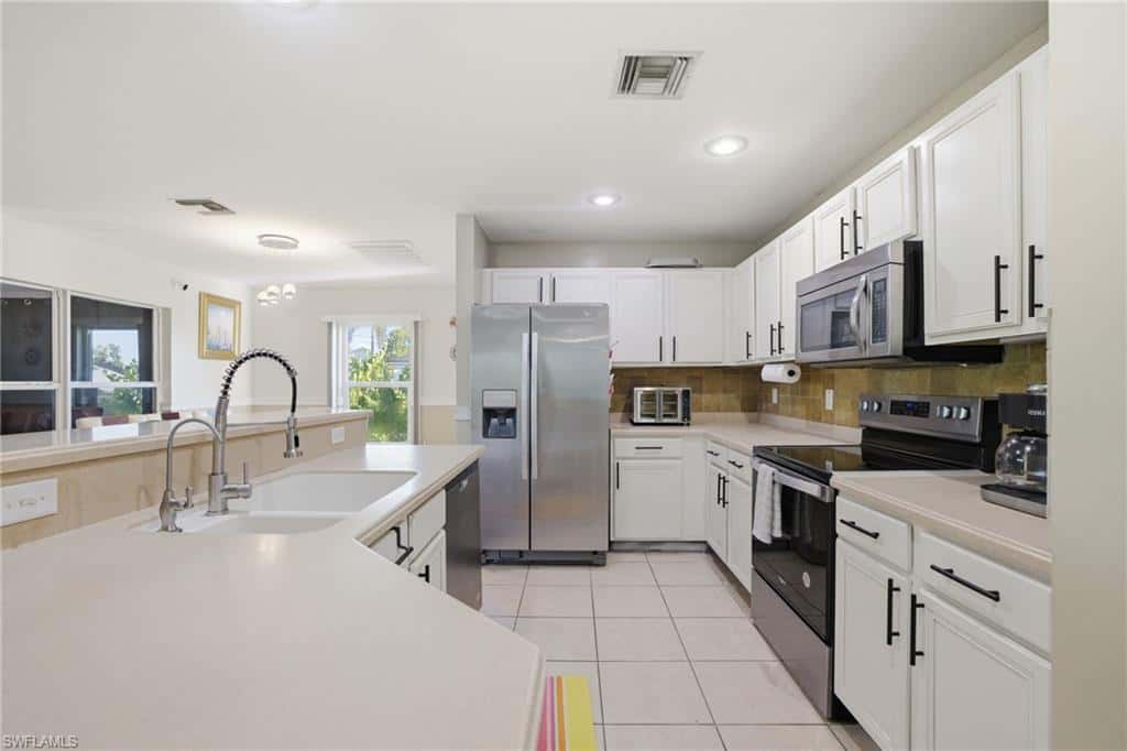 1112 9th Ct, Cape Coral, photo 6