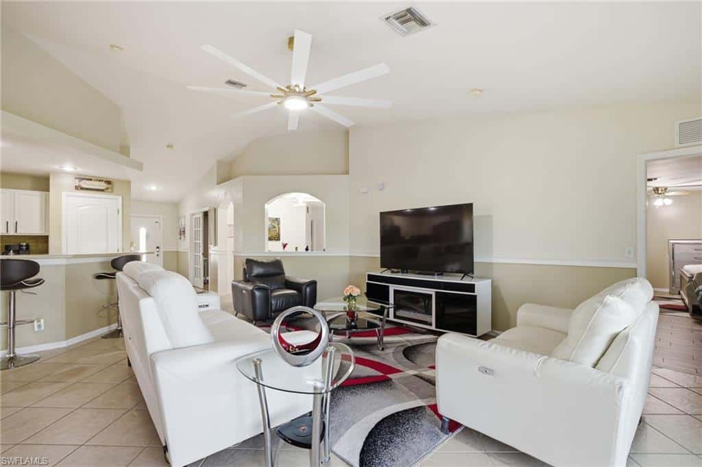 1112 9th Ct, Cape Coral, photo 13
