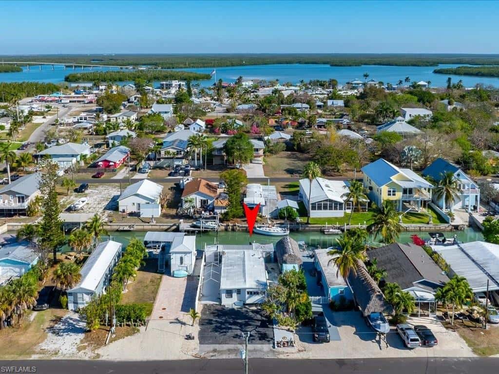 657 Palm Ave, Goodland, photo 16