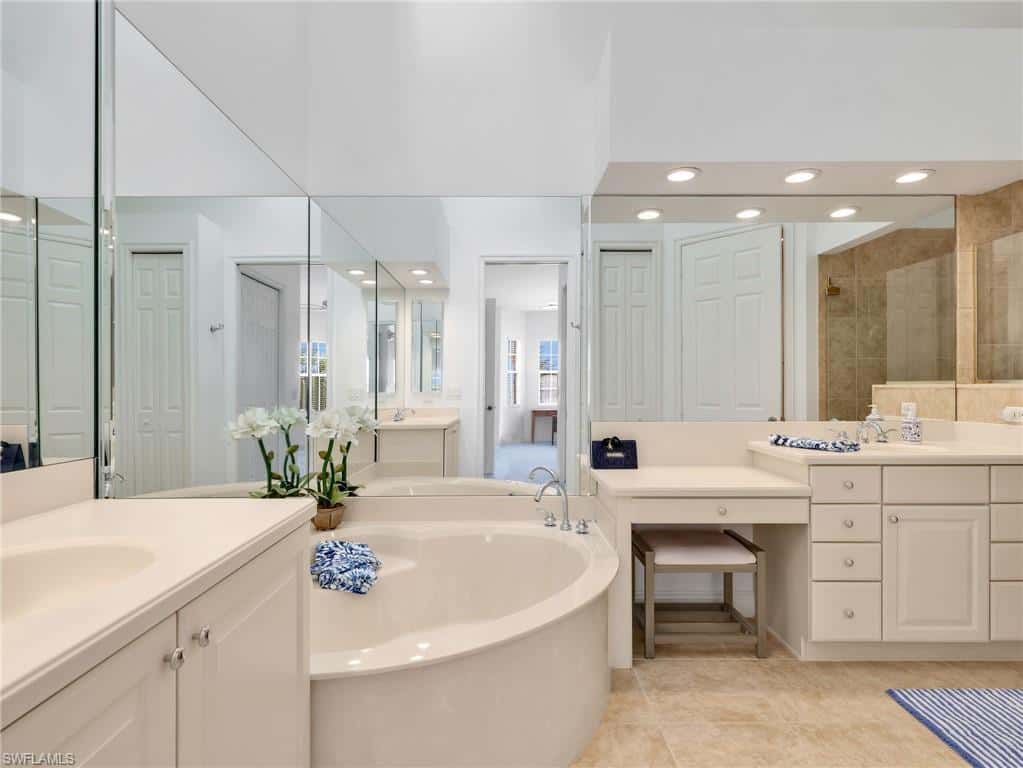 6422 Legacy Cir #704, Naples, photo 22