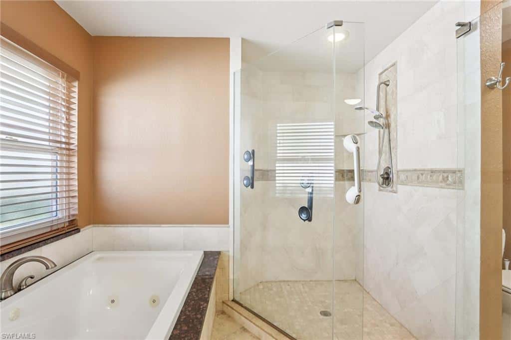5118 Harrogate Ct, Naples, photo 22