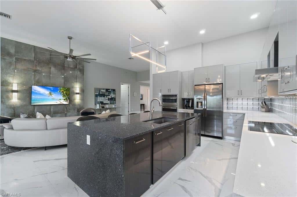 9281 Triana Ter #4, Fort Myers, photo 5