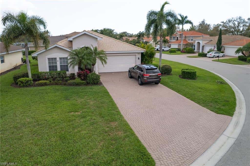 9071 Astonia Way, Estero, photo 32