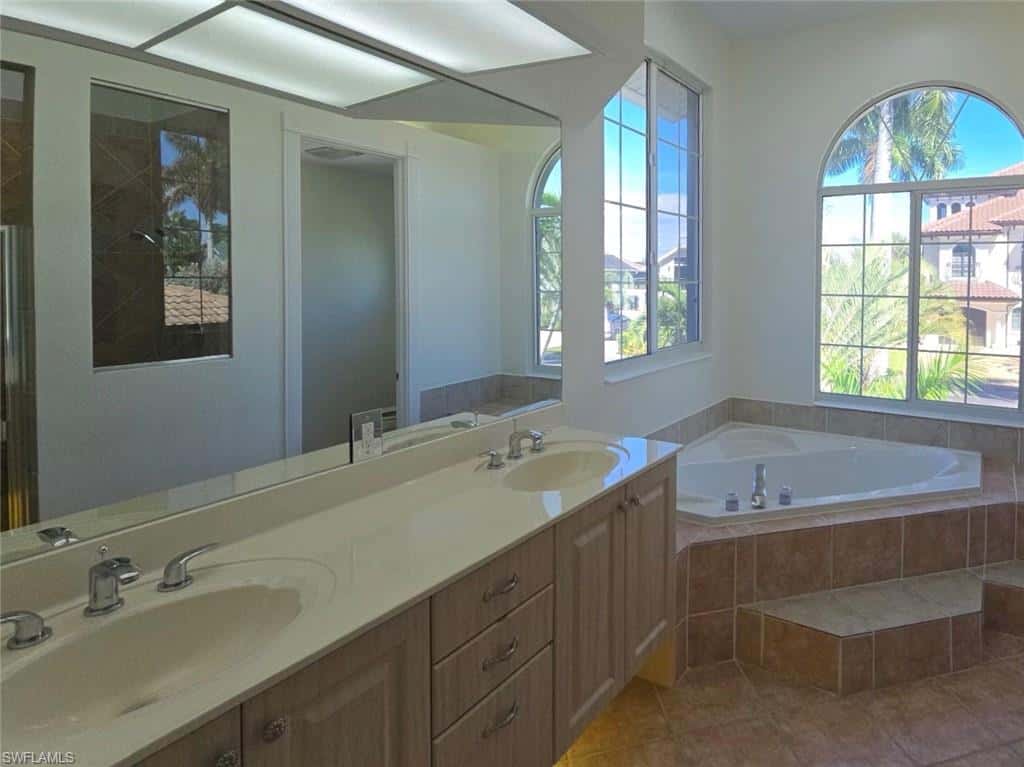 11620 Isle Of Palms Dr, Fort Myers Beach, photo 25