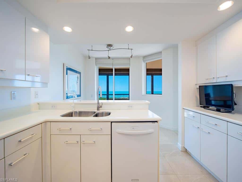 7225 Pelican Bay Blvd #1703, Naples, photo 5