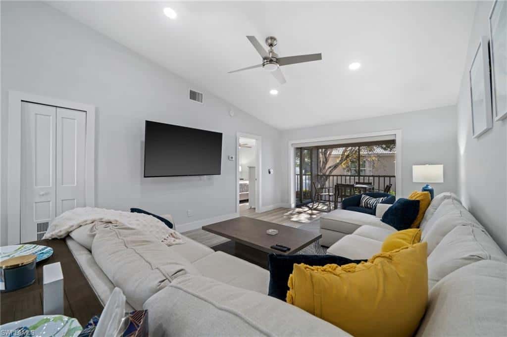 822 Gulf Pavilion Dr #201, Naples, photo 16