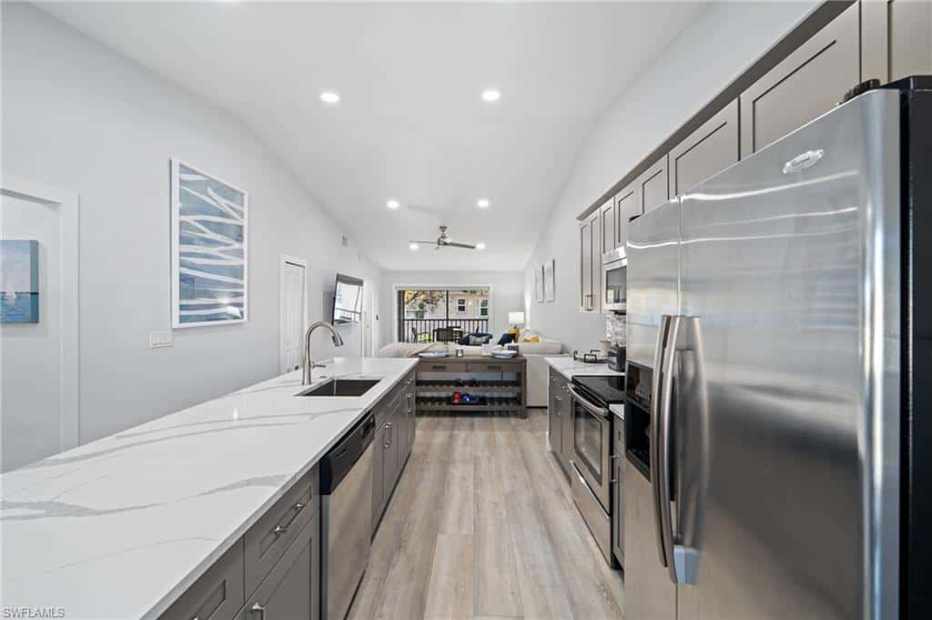 822 Gulf Pavilion Dr #201, Naples, photo 10
