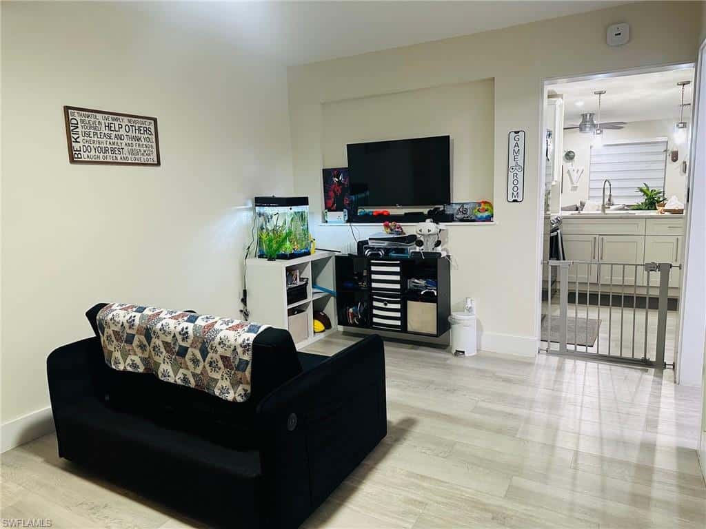 3323 Guilford Ct, Naples, photo 13