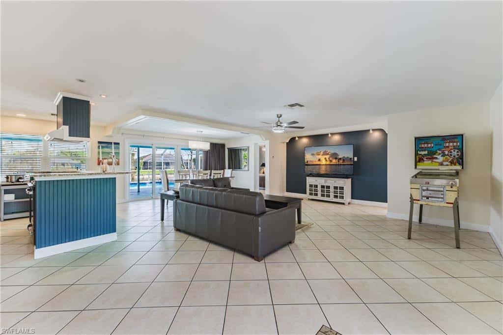 2213 4th St, Cape Coral, photo 6
