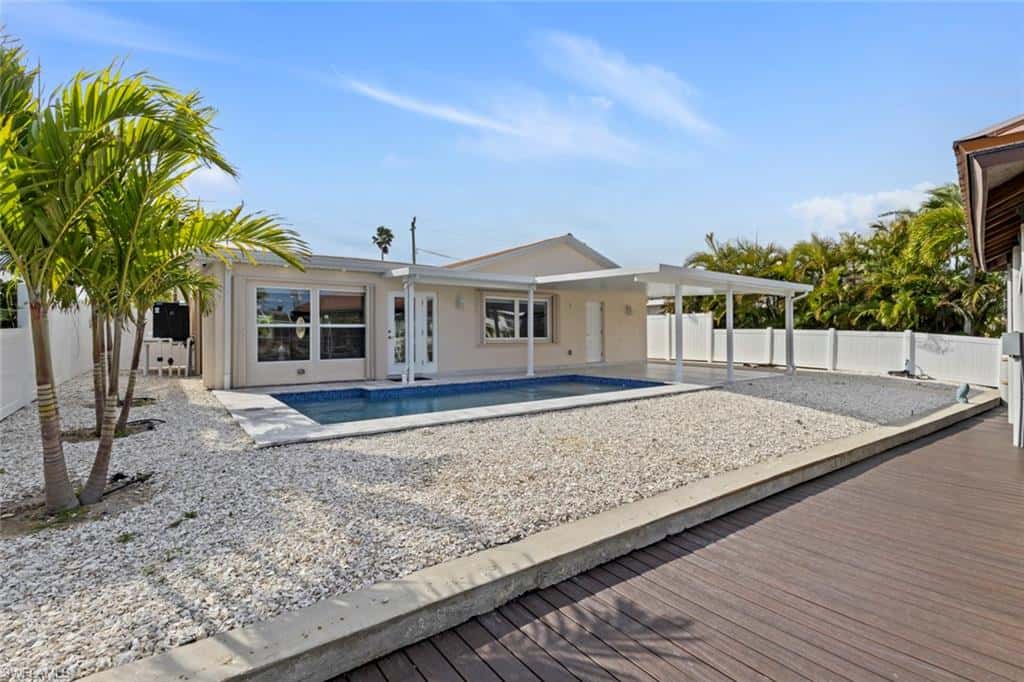 107 Albatross St, Fort Myers Beach, photo 6
