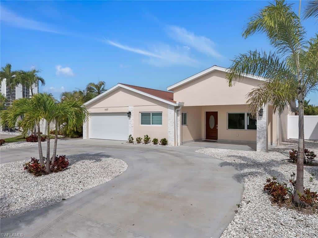 107 Albatross St, Fort Myers Beach, photo 5
