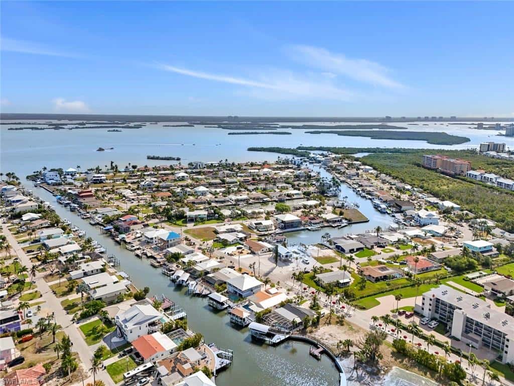 107 Albatross St, Fort Myers Beach, photo 30