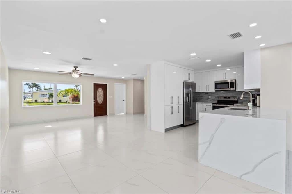 107 Albatross St, Fort Myers Beach, photo 14