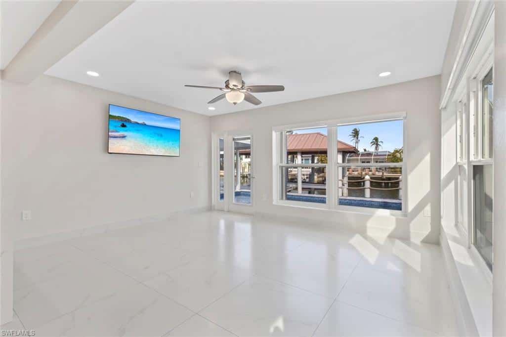 107 Albatross St, Fort Myers Beach, photo 15
