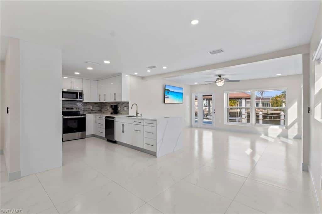 107 Albatross St, Fort Myers Beach, photo 11