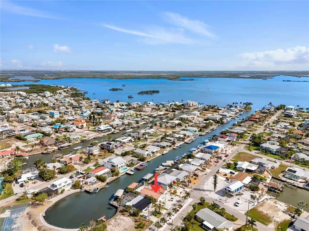 107 Albatross St, Fort Myers Beach, photo 8